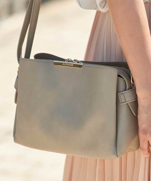 ALTROSE（アルトローズ）の「ショルダーバッグ [シャルナ]（ショルダーバッグ・レディース・ブラック/ベージュ/ネイビー/グレー/ピンク/アイボリー/ライトブルー/ブラック系その他/ワイン/ライトグレー/ライトパープル/カーキ/ブラウン/ライトベージュ/ダークネイビー/キャメル/ダークグリーン/スミクロ・FREE）」の6枚目の写真