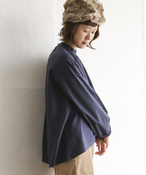 LBC（エルビーシー）の「ふんわりハイネックブラウス（シャツ/ブラウス・レディース・ホワイト/ネイビー・M）」の4枚目の写真