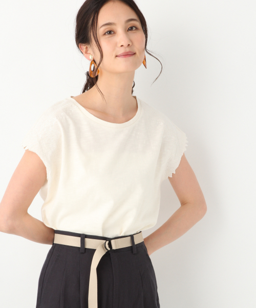 GLOBAL WORK(グローバルワーク)の「ソデカットシシュウ半袖/832838(Tシャツ/カットソー・レディース・ブラック/ホワイト/ネイビー/ブラウン・LARGE/MEDIUM)」の1枚目の写真