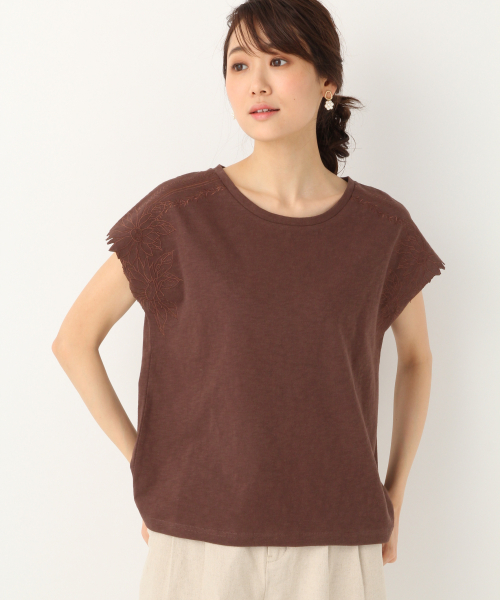 GLOBAL WORK(グローバルワーク)の「ソデカットシシュウ半袖/832838(Tシャツ/カットソー・レディース・ブラック/ホワイト/ネイビー/ブラウン・LARGE/MEDIUM)」の7枚目の写真