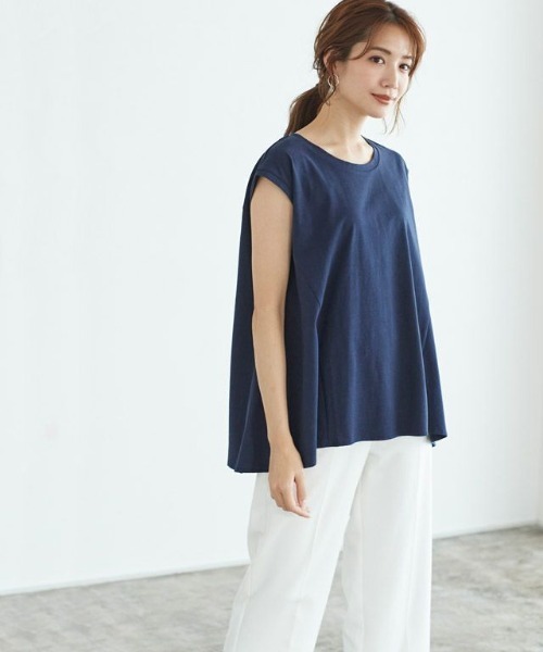 Pierrot(ピエロ)の「フレンチスリーブフレアTシャツ(Tシャツ/カットソー・レディース・ネイビー/オフホワイト/ベージュ/グレイッシュベージュ/ブラック/キャメル・L/M)」の19枚目の写真