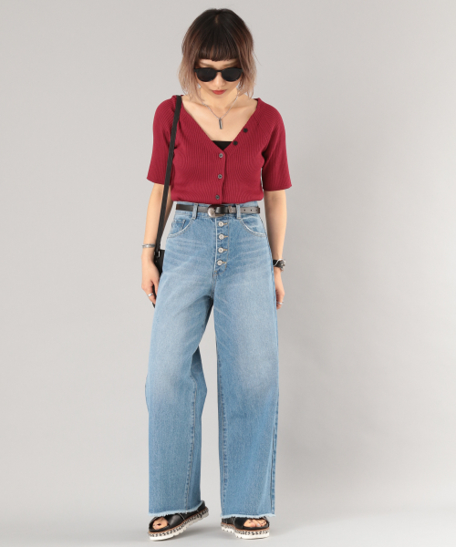 PAGEBOY(ページボーイ)の「リブVネックカーディガンSS(カーディガン/ボレロ・レディース・ブラック/ベージュ/レッド/オフホワイト/サックスブルー・FREE)」の11枚目の写真