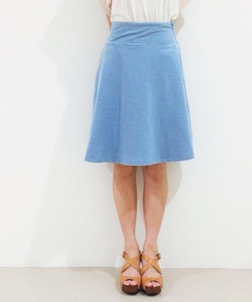 Kastane（カスタネ）の「【Kastane】インディゴサーキュラースカート（スカート・レディース・ブルー/ライトブルー・FREE）」の2枚目の写真