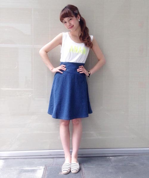 Kastane（カスタネ）の「【Kastane】インディゴサーキュラースカート（スカート・レディース・ブルー/ライトブルー・FREE）」の6枚目の写真
