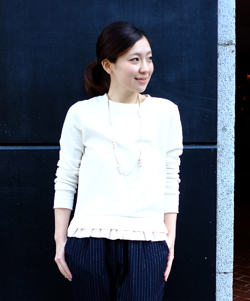 B:MING by BEAMS（ビーミングバイビームス）の「▲1 ビーミング by ビームス / 裏毛コンビプルオーバー（スウェット・レディース・ホワイト系その他/チャコールグレー/トップグレー・ONE SIZE）」の2枚目の写真