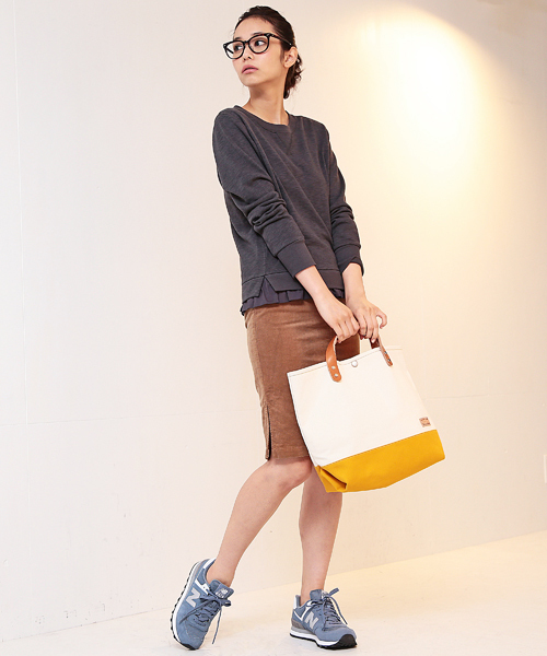 B:MING by BEAMS（ビーミングバイビームス）の「▲1 ビーミング by ビームス / 裏毛コンビプルオーバー（スウェット・レディース・ホワイト系その他/チャコールグレー/トップグレー・ONE SIZE）」の15枚目の写真