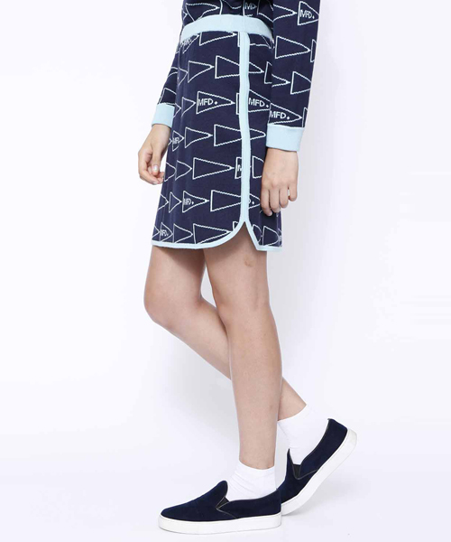 MILKFED.(ミルクフェド)の「FLAG JQ KNIT SKIRT (スカート/タイト/総柄/フラッグ)(スカート・レディース・ネイビー/ピンク・MEDIUM/SMALL)」の4枚目の写真