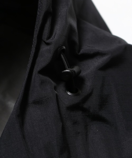 ARC'TERYX（アークテリクス）の「Arc'teryx/アークテリクス 23705 Beta SL Jacket ジャケット（マウンテンパーカー・メンズ・ブラック・L/S/M/XL）」の5枚目の写真