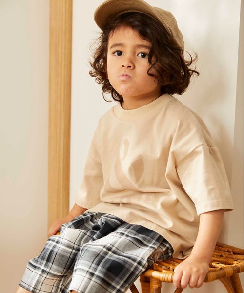 ＆yam（アンドヤム）の「＆yamロゴT（Tシャツ/カットソー・キッズ・ブラック/チャコールグレー/ホワイト/ベージュ/パープル/ピンク/ミント/ブルー・130/140/150/90/100/110/120）」の5枚目の写真