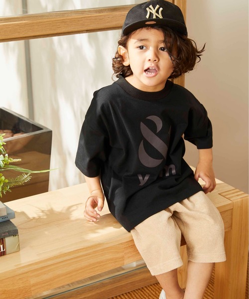 ＆yam（アンドヤム）の「＆yamロゴT（Tシャツ/カットソー・キッズ・ブラック/チャコールグレー/ホワイト/ベージュ/パープル/ピンク/ミント/ブルー・130/140/150/90/100/110/120）」の3枚目の写真