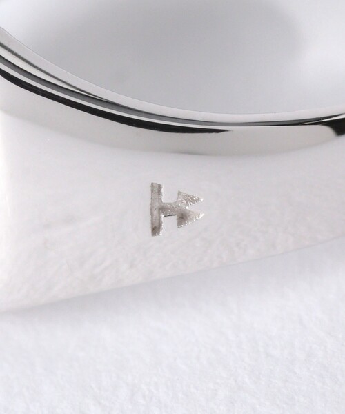 TOM WOOD（トムウッド）の「＜TOM WOOD（トムウッド）＞ MINI SIGNET/リング □□（リング・メンズ・シルバー・48/50/46）」の4枚目の写真