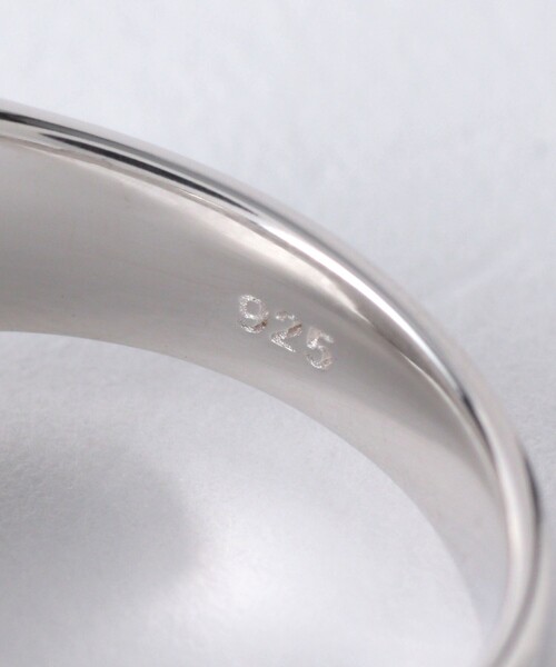 TOM WOOD（トムウッド）の「＜TOM WOOD（トムウッド）＞ MINI SIGNET/リング □□（リング・メンズ・シルバー・48/50/46）」の5枚目の写真