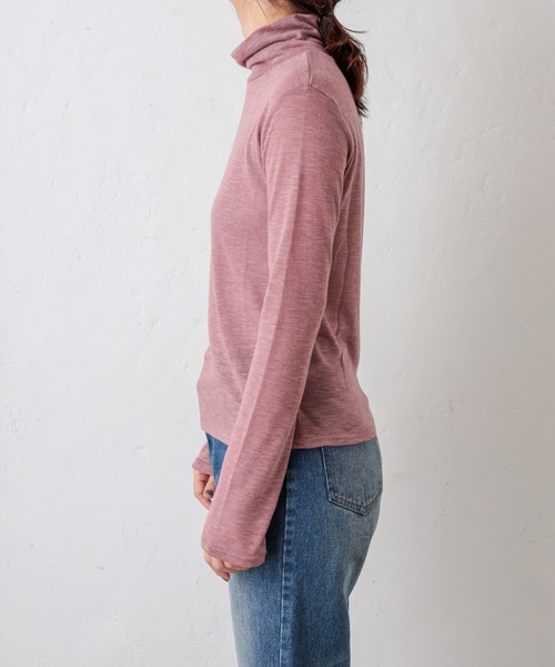 natural couture（ナチュラルクチュール）の「便利なタートルカットソートップス（Tシャツ/カットソー・レディース・ベージュ/ブラック/ピンク/アイボリー・FREE）」の13枚目の写真