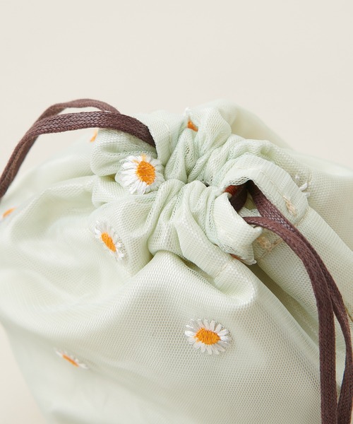 natural couture（ナチュラルクチュール）の「刺繍巾着付きクリアバッグ（ショルダーバッグ・レディース・アイボリー/ダークブラウン/ベージュ・FREE）」の12枚目の写真