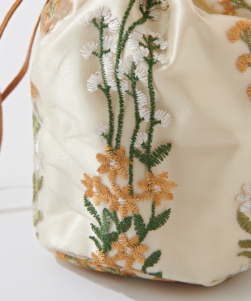 natural couture（ナチュラルクチュール）の「刺繍巾着付きクリアバッグ（ショルダーバッグ・レディース・アイボリー/ダークブラウン/ベージュ・FREE）」の18枚目の写真