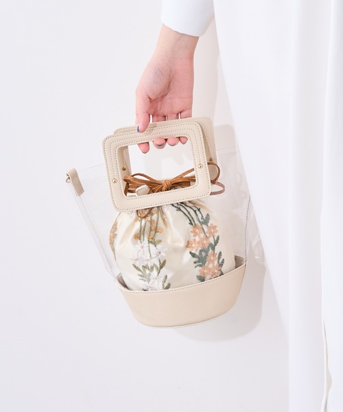 natural couture（ナチュラルクチュール）の「刺繍巾着付きクリアバッグ（ショルダーバッグ・レディース・アイボリー/ダークブラウン/ベージュ・FREE）」の15枚目の写真