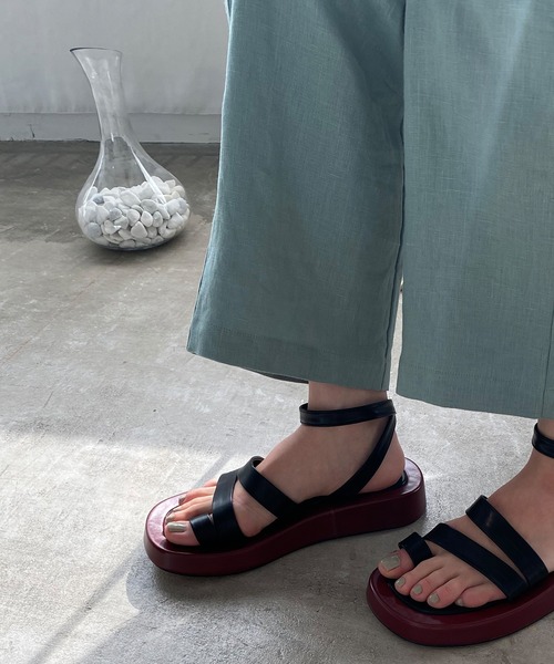 chuclla(チュクラ)の「Platform strap sandal sb-6 chs107(サンダル・レディース・ブラック/ホワイト・40/37/36/38/39)」の7枚目の写真