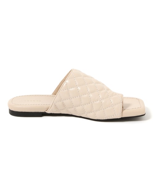 PAGEBOY（ページボーイ）の「キルトトングサンダル（サンダル・レディース・ブラック/グレイッシュベージュ・MEDIUM/LARGE）」の17枚目の写真