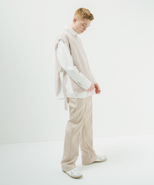 NILWAY(ニルウェイ)の「PUレザー センタープリーツ ソフト フレアパンツ(その他パンツ・メンズ・グレイッシュベージュ/ミント/ブラック・LARGE/MEDIUM)」の12枚目の写真