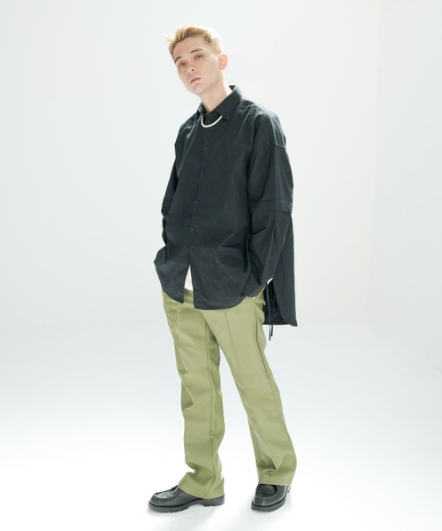 NILWAY(ニルウェイ)の「PUレザー センタープリーツ ソフト フレアパンツ(その他パンツ・メンズ・グレイッシュベージュ/ミント/ブラック・LARGE/MEDIUM)」の5枚目の写真