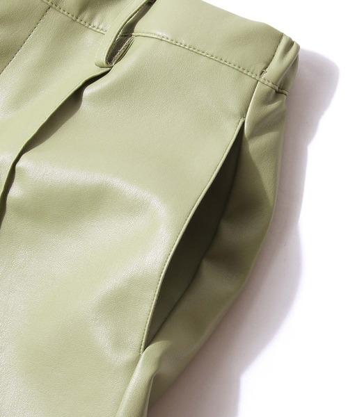 NILWAY(ニルウェイ)の「PUレザー センタープリーツ ソフト フレアパンツ(その他パンツ・メンズ・グレイッシュベージュ/ミント/ブラック・LARGE/MEDIUM)」の22枚目の写真