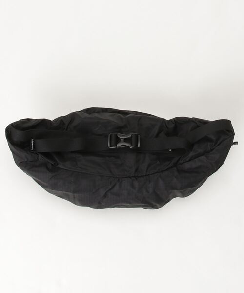 GREGORY(グレゴリー)の「GREGORY/ウエストバッグ/ボディバッグ/PACKABLE/TAILRUNNER LT/テールランナー(ボディバッグ/ウエストポーチ・メンズ・ブラック・ONESIZE)」の2枚目の写真