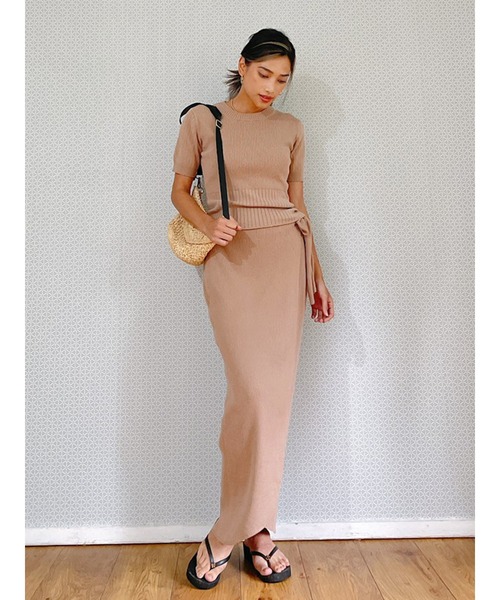 Vicente(ヴィセンテ)の「Amanda rib skirt(スカート・レディース・オフホワイト/ベージュ/ブラック・FREE)」の9枚目の写真