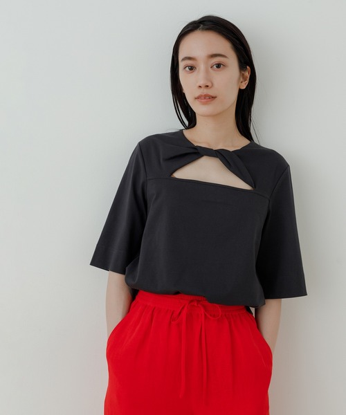 GANNI（ガニー）の「【GANNI】コットンジャージーTシャツ（Tシャツ/カットソー・レディース・ブラック/ホワイト・S）」の2枚目の写真