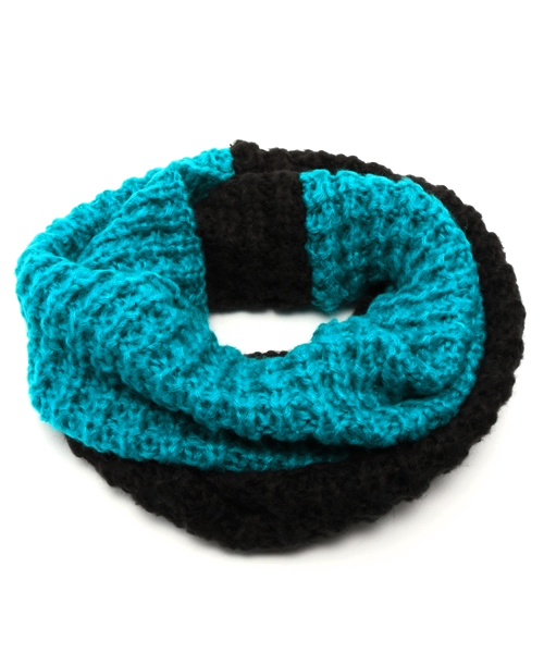 チャイハネ（チャイハネ）の「【チャイハネ】バイカラーツートスヌード（ストール/ショール・レディース・オレンジ/ブラック/ブルー/ベージュ/ライトパープル/パープル/レッド/ホワイト/イエロー・FREE）」の10枚目の写真