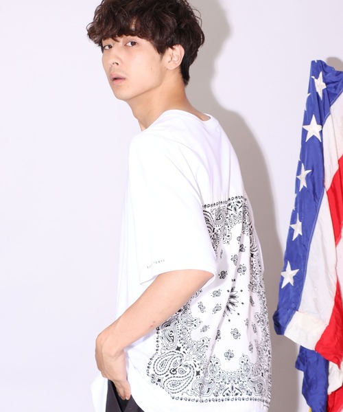 HAV-A-HANK（ハバハンク ）の「別注：HAV-A-HANK/ハバハンク バンダナTシャツ（Tシャツ/カットソー・メンズ・ホワイト×ホワイト/ベージュ系1/ホワイト×ブラック/ブラック系その他/ベージュ系3/ホワイト系その他/ベージュ系5/ベージュ系6/ベージュ系2/ホワイト×ネイビー/ホワイト×ブルー/ホワイト×パープル/ベージュ系4/ブラック×レッド/ブラック×ホワイト/ブラック×グレー/ブラック×ブラック/ブラック×ブルー・M/L/XL）」の3枚目の写真