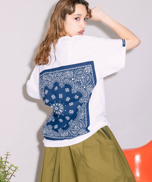 HAV-A-HANK（ハバハンク ）の「別注：HAV-A-HANK/ハバハンク バンダナTシャツ（Tシャツ/カットソー・メンズ・ホワイト×ホワイト/ベージュ系1/ホワイト×ブラック/ブラック系その他/ベージュ系3/ホワイト系その他/ベージュ系5/ベージュ系6/ベージュ系2/ホワイト×ネイビー/ホワイト×ブルー/ホワイト×パープル/ベージュ系4/ブラック×レッド/ブラック×ホワイト/ブラック×グレー/ブラック×ブラック/ブラック×ブルー・M/L/XL）」の6枚目の写真