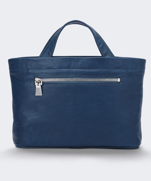 aniary（アニアリ）の「ミニトート（クロッシングレザー）（トートバッグ・メンズ・ダークブラウン/グレー/ブルー系その他/ブラック/ネイビー/ダークネイビー/チャコールグレー/ブラック系その他/ダークオレンジ/パープル/モスグリーン系・FREE）」の9枚目の写真