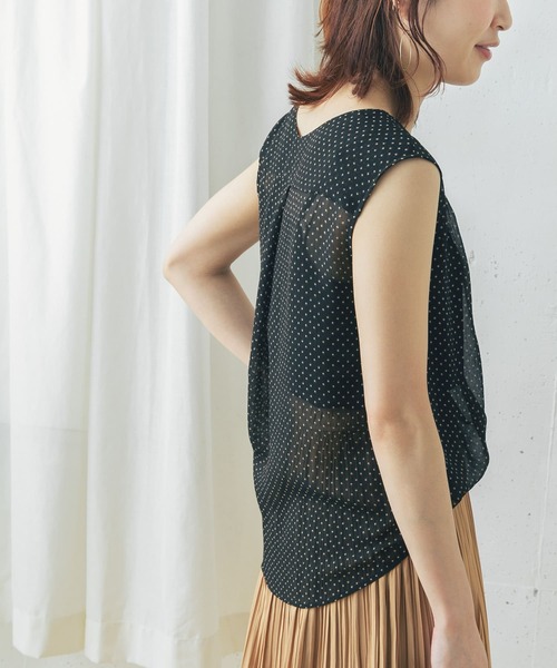 URBAN RESEARCH ROSSO WOMEN（アーバンリサーチ　ロッソ）の「ジオメトリックフレンチスリーブブラウス（シャツ/ブラウス・レディース・ブラック系その他/ベージュ系その他・FREE）」の3枚目の写真