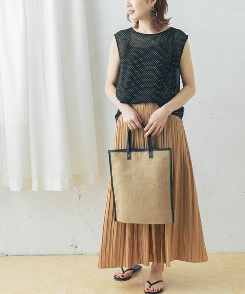 URBAN RESEARCH ROSSO WOMEN（アーバンリサーチ　ロッソ）の「ジオメトリックフレンチスリーブブラウス（シャツ/ブラウス・レディース・ブラック系その他/ベージュ系その他・FREE）」の5枚目の写真