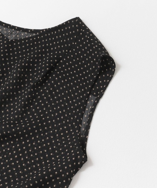 URBAN RESEARCH ROSSO WOMEN（アーバンリサーチ　ロッソ）の「ジオメトリックフレンチスリーブブラウス（シャツ/ブラウス・レディース・ブラック系その他/ベージュ系その他・FREE）」の18枚目の写真