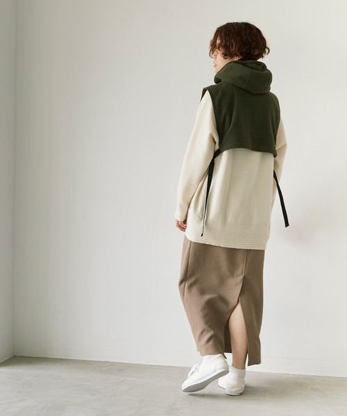 note et silence （ノートエシロンス）の「リサイクルポリエステル マイクロフリース ベスト（ベスト・レディース・カーキ/オフホワイト/オレンジ/ブラック・FREE）」の11枚目の写真