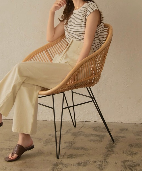 I_am(アイアム)の「no sleeve border t-shirt(Tシャツ/カットソー・レディース・ブラック/ベージュ/オリーブ・FREE)」の4枚目の写真