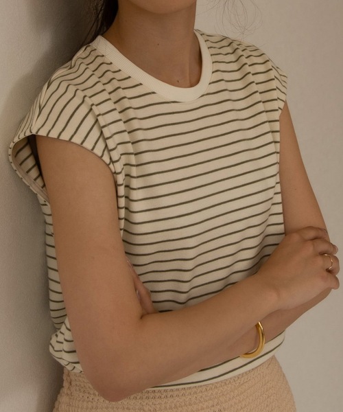 I_am(アイアム)の「no sleeve border t-shirt(Tシャツ/カットソー・レディース・ブラック/ベージュ/オリーブ・FREE)」の5枚目の写真
