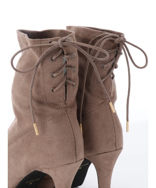 LIPSERVICE（リップサービス）の「バックスピンドルショートブーツ（ブーツ・レディース・ベージュ/ブラック・S/M/L）」の6枚目の写真