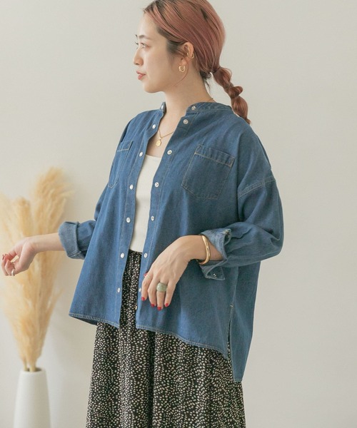 ITEMS URBANRESEARCH（アイテムズ アーバンリサーチ）の「バンドカラーデニムシャツ（シャツ/ブラウス・レディース・ブラック/ブルー/ライトブルー・FREE）」の17枚目の写真