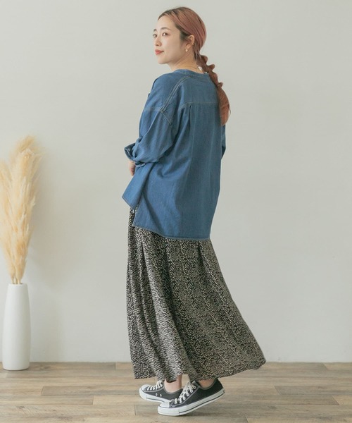 ITEMS URBANRESEARCH（アイテムズ アーバンリサーチ）の「バンドカラーデニムシャツ（シャツ/ブラウス・レディース・ブラック/ブルー/ライトブルー・FREE）」の11枚目の写真