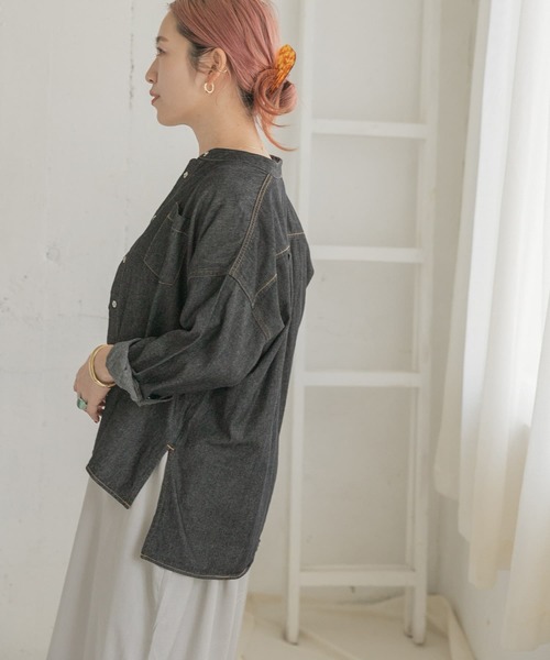 ITEMS URBANRESEARCH（アイテムズ アーバンリサーチ）の「バンドカラーデニムシャツ（シャツ/ブラウス・レディース・ブラック/ブルー/ライトブルー・FREE）」の18枚目の写真