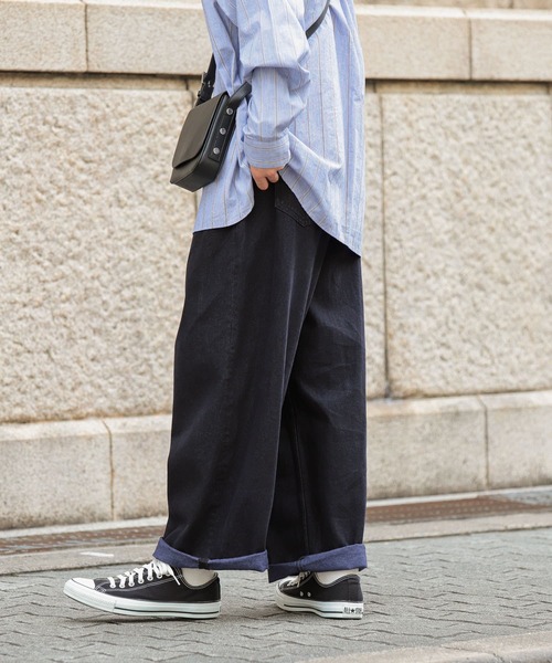 SENSE OF PLACE by URBAN RESEARCH(センスオブプレイスバイアーバンリサーチ)の「オーバーダイデニムワイドパンツ(デニムパンツ・メンズ・ブラック/ブルー・MEDIUM/LARGE)」の7枚目の写真