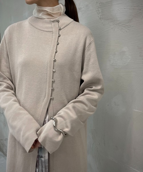 &g'aime(アンジェム)の「【&g’aime】フロントボタンスリットニットチュニック(チュニック・レディース・チャコールグレー/ブラック/ブラウン/グレイッシュベージュ・FREE)」の7枚目の写真