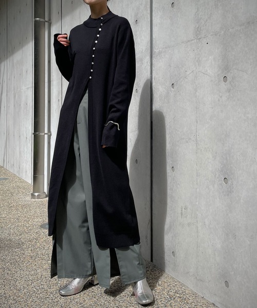 &g'aime(アンジェム)の「【&g’aime】フロントボタンスリットニットチュニック(チュニック・レディース・チャコールグレー/ブラック/ブラウン/グレイッシュベージュ・FREE)」の19枚目の写真