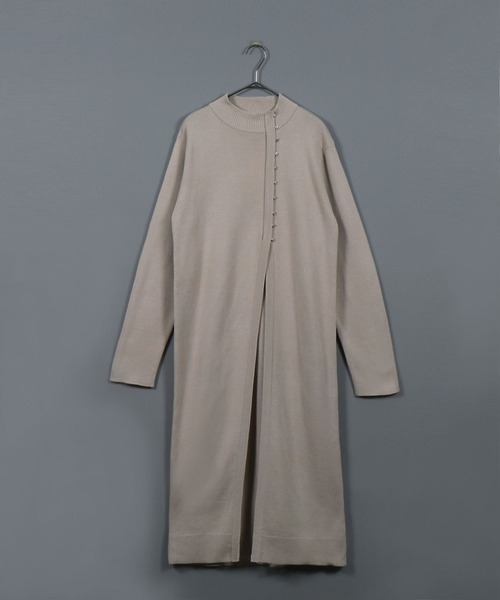 &g'aime(アンジェム)の「【&g’aime】フロントボタンスリットニットチュニック(チュニック・レディース・チャコールグレー/ブラック/ブラウン/グレイッシュベージュ・FREE)」の18枚目の写真
