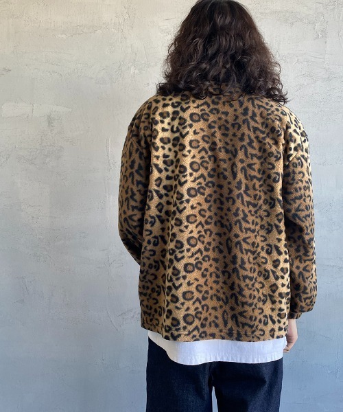 JEANS FACTORY （ジーンズファクトリー）の「[SUNRISE MILL/サンライズ ミル] YERGER PATCH スタンドカラーフリースジャケット（その他アウター・レディース・ブラック/パープル/レオパード・L）」の12枚目の写真