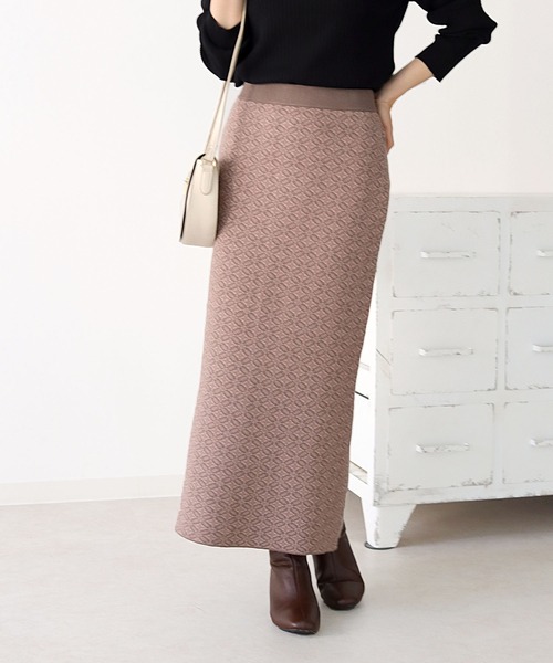HER CLOSET(ハークローゼット)の「【TwentyThree】フラワー柄ジャガードニットスカート(スカート・レディース・ブラック/モカ/マスタード・FREE)」の3枚目の写真