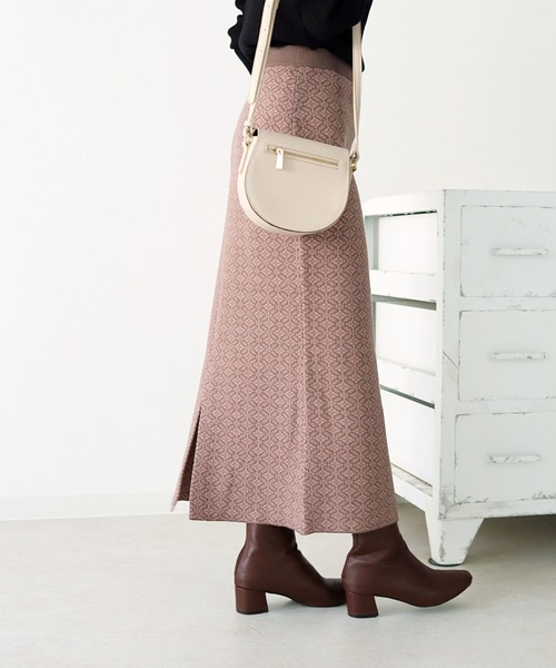 HER CLOSET(ハークローゼット)の「【TwentyThree】フラワー柄ジャガードニットスカート(スカート・レディース・ブラック/モカ/マスタード・FREE)」の19枚目の写真
