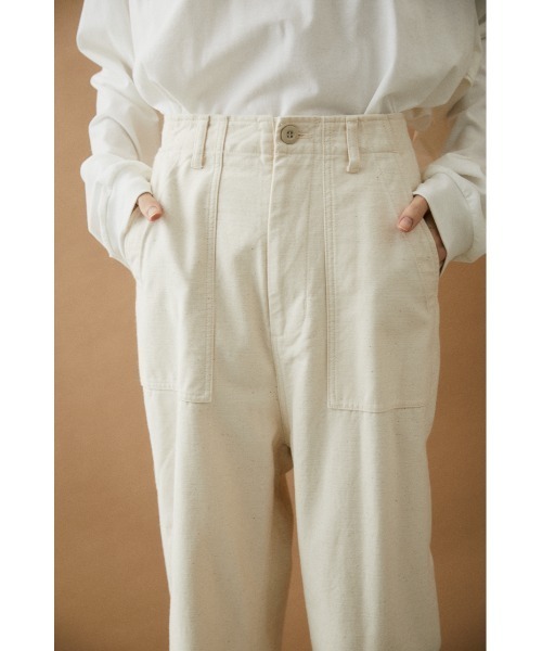 BLACK BY MOUSSY(ブラックバイマウジー)の「baker pants(ベイカーパンツ)(カーゴパンツ・レディース・オフホワイト/カーキ・1/2)」の6枚目の写真